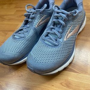 Brooks Adrenaline